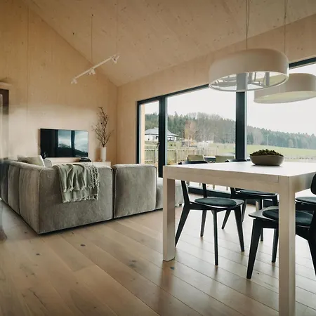 Utrailoo * Velke Svatonovice