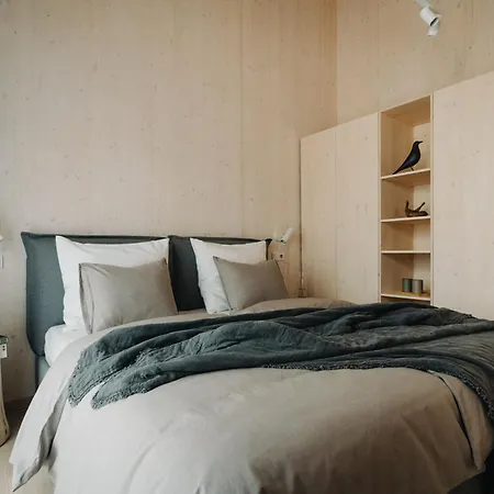 Utrailoo * Velke Svatonovice